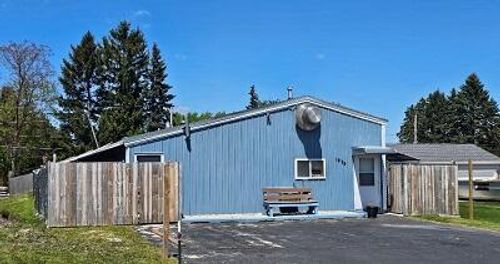 1922 Kremer Ave, Caledonia, WI, 53402-2755 | Card Image