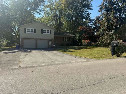 909 Ridgecrest Way, Bowling Green, KY, 42104-3101 | Card Image