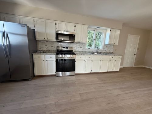 a-150 Lawrence St, Fall River, MA, 02721-4102 | Card Image