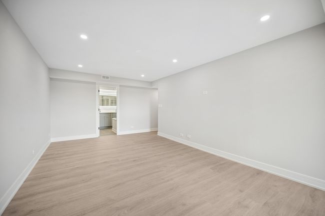 APT-409 - 3851 Mission Hills Rd, Condo with 2 bedrooms, 2 bathrooms and 1 parking in Northbrook IL | Image 9