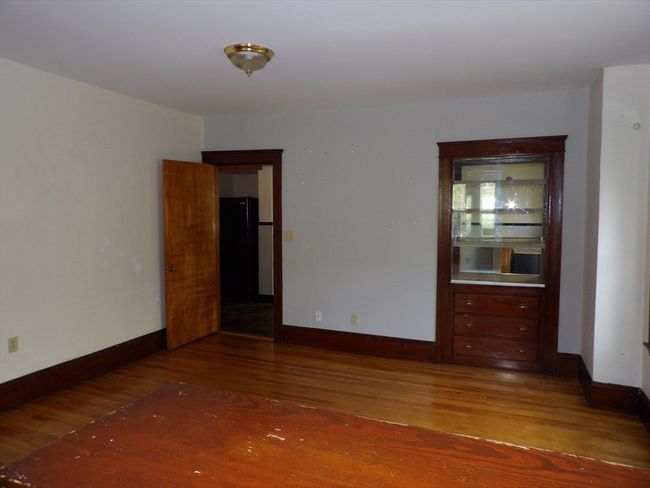 APT-1 - 412 Grafton St, Condo with 3 bedrooms, 1 bathrooms and 2 parking in Worcester MA | Image 9