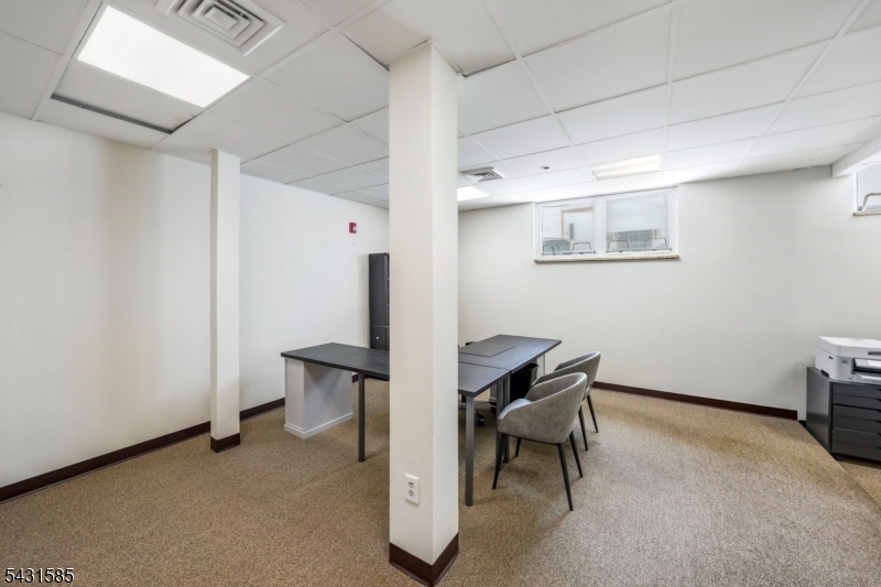 Commercial Lease in Morristown Town 5