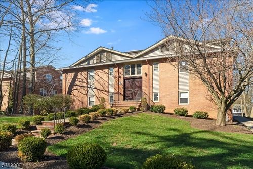 11-361 Claremont Ave, Montclair, NJ, 07042-1850 | Card Image