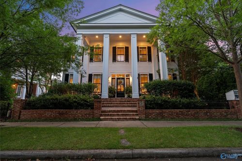 21 Braxton St Nw, Huntsville, AL, 35806-5227 | Card Image