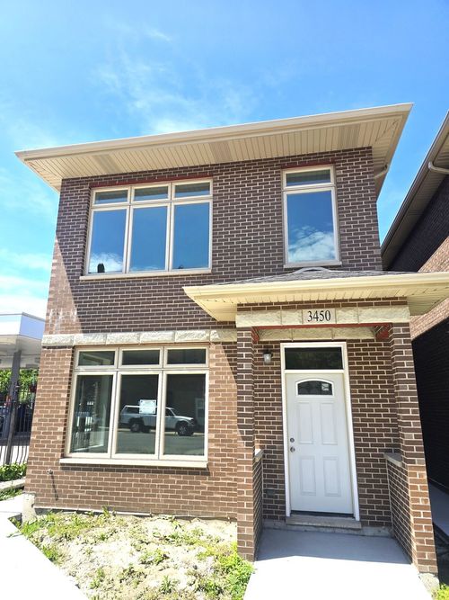 3450 Wood St, Chicago, IL, 60608-6825 | Card Image