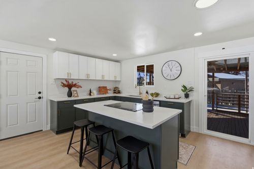 1358 E Maplewood Dr, Murray, UT, 84121-1969 | Card Image