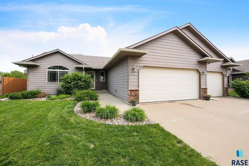 702 Saint Gregory St, Harrisburg, SD, 57032 | Card Image
