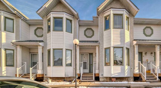 39 Abbeydale Villas Ne, Home with 3 bedrooms, 2 bathrooms and 1 parking in Calgary AB | Image 1