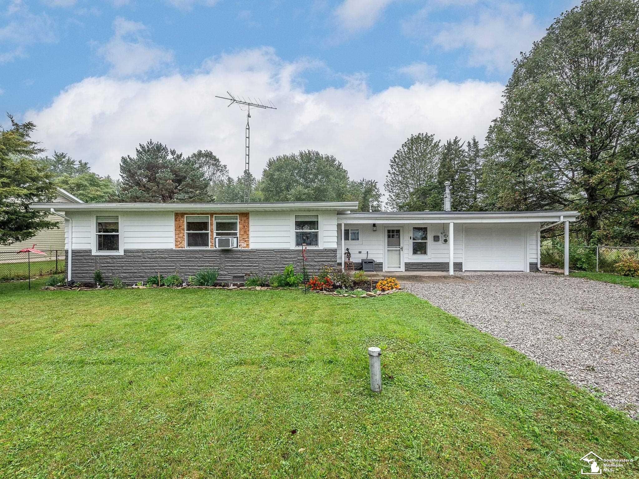 A St, LA Salle, MI 48145