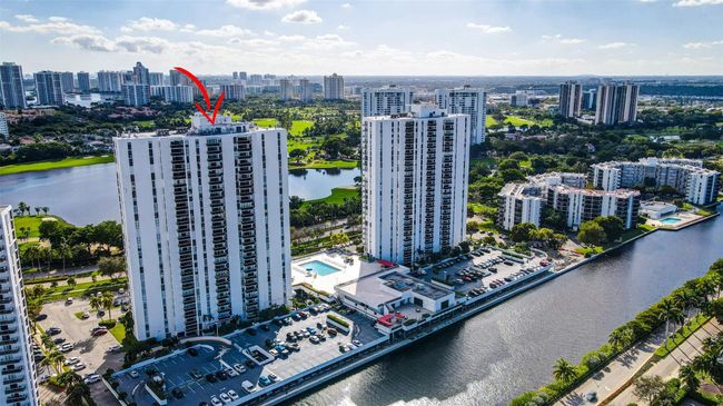1506 - 3675 N Country Club Dr, Condo with 2 bedrooms, 2 bathrooms and null parking in Aventura FL | Image 40
