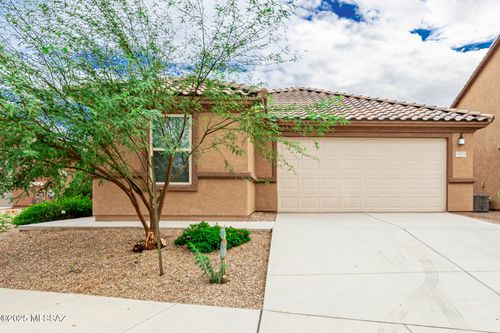 8579 W Raven Ct, Tucson, AZ, 85757-7947 | Card Image