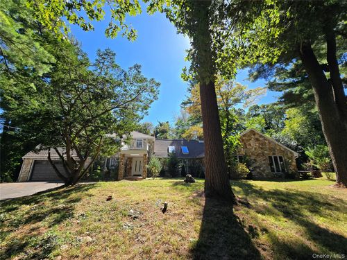 32 Valley Rd, Old Westbury, NY, 11568-1016 | Card Image