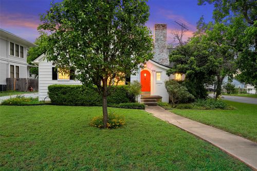 2530 Colcord Ave, Waco, TX, 76707-1911 | Card Image