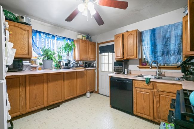 324 Linden Ave, House other with 4 bedrooms, 2 bathrooms and null parking in Sharpsburg PA | Image 11