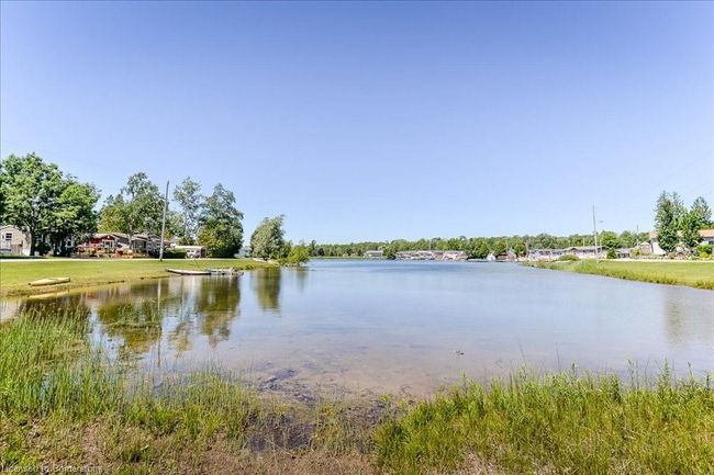 3 Trillium Beach Dr, House other with 2 bedrooms, 2 bathrooms and 3 parking in Puslinch ON | Image 35