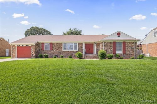 1249 Riveroaks Dr, Colonial Heights, VA, 23834-2223 | Card Image