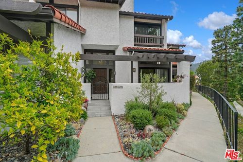 1569 Michael Ln, Pacific Palisades, CA, 90272-2025 | Card Image