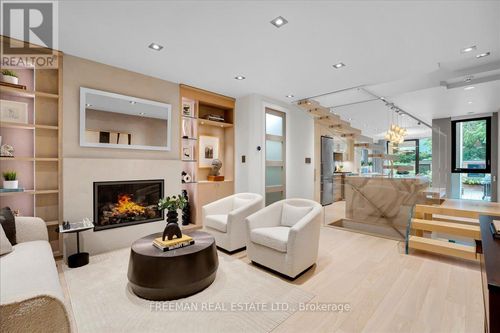68 Olive Ave, Toronto, ON, M6G1V1 | Card Image