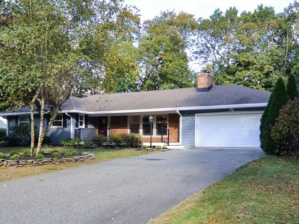 Captain Rd, Longmeadow, MA 01106