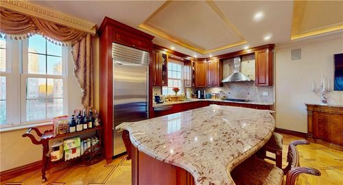 4b-120 Oceana Dr W, Brooklyn, NY, 11235-6659 | Card Image