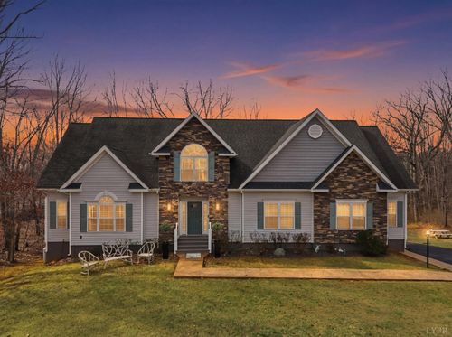 2067 Flint Hill Rd, Moneta, VA, 24121-4801 | Card Image