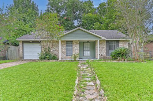 501 Bellmar Ln, Friendswood, TX, 77546-3611 | Card Image
