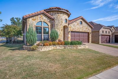 2901 Bella Lago Drive, House other with 3 bedrooms, 2 bathrooms and null parking in Denton TX | Image 2