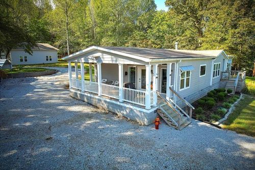 3524 Griffintown Rd, Sparta, TN, 38583-6704 | Card Image