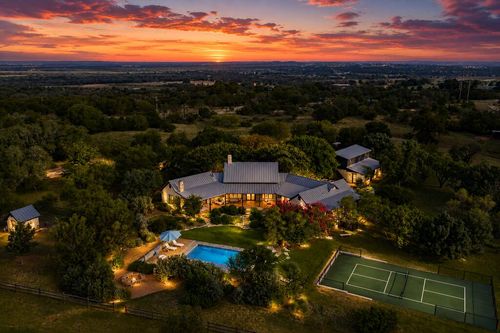 423 Meusebach Creek Rd, Fredericksburg, TX, 78624-7328 | Card Image
