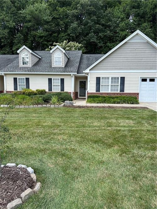 135 Plantation Place Ln, Mount Airy, NC, 27030-7268 | Card Image