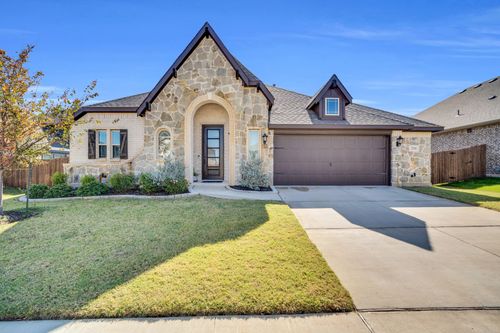 208 Claywood Dr, Glenn Heights, TX, 75154-7981 | Card Image