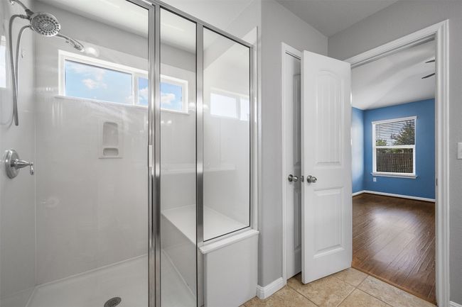 131 Kingfisher Ln, House other with 4 bedrooms, 3 bathrooms and null parking in Kyle TX | Image 16