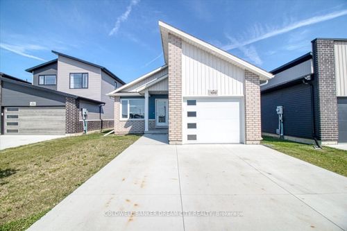 100 Arrowhead Lane, Chatham, ON, N7M0T2 | Card Image