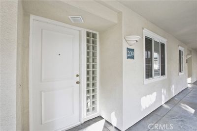 209 - Martin, Condo with 1 bedrooms, 1 bathrooms and 2 parking in Irvine CA | Image 2