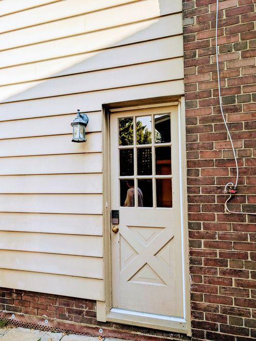 bestment-20 Chest Hill Rd Road S, East York, ON, M4K1X3 | Card Image