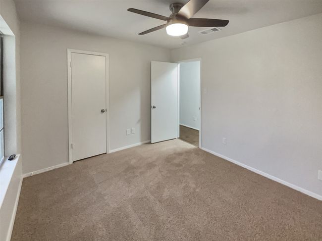 1985 Shorewood Dr, Condo with 3 bedrooms, 3 bathrooms and null parking in Grapevine TX | Image 25