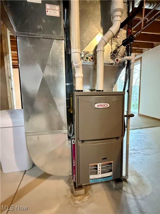 Utilities with heating unit | Image 37