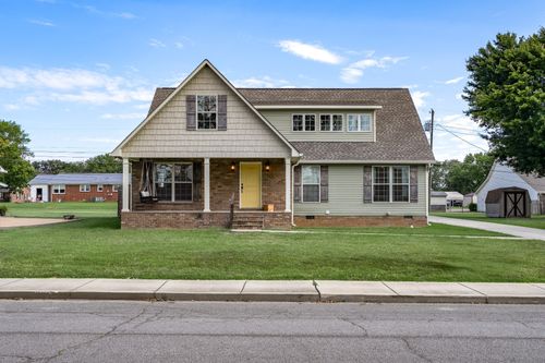 602 7th St, Lawrenceburg, TN, 38464-2814 | Card Image