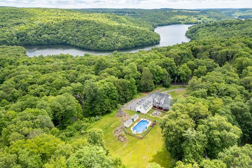 40 Old Bridge Rd, Brookfield, CT, 06804-1213 | Card Image