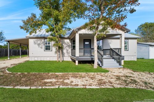 125 Broken Spur Dr, Bandera, TX, 78003-4549 | Card Image