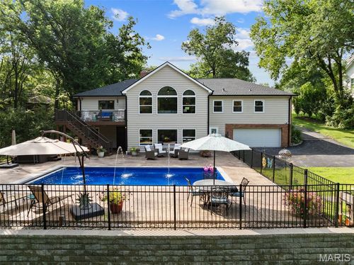 12925 Topping Estates Dr, Saint Louis, MO, 63131-1302 | Card Image