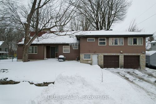 2626 Elmhurst St, Ottawa, ON, K2B7N6 | Card Image