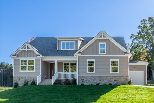 9-4243 Candlewood Dr, Sherrills Ford, NC, 28673-9399 | Card Image