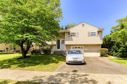 24 Grand Ave, South River, NJ, 08882-2522 | Card Image