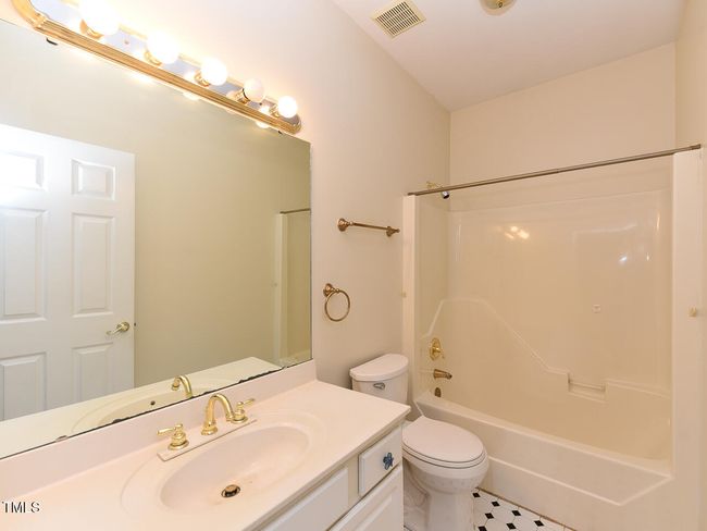 Interior - Bathroom - OK | Image 26