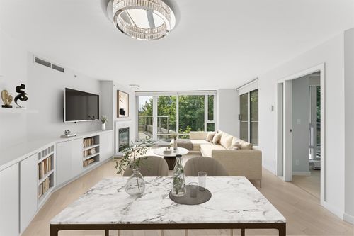 305-8 Smithe Mews, Vancouver, BC, V6B0A5 | Card Image