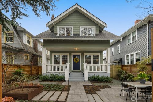 5241 16th Avenue Ne, Seattle, WA, 98105 | Card Image