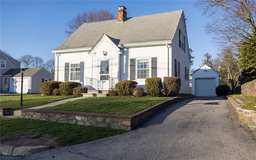 75 Parker St, Lincoln, RI, 02865-3026 | Card Image