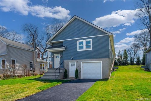 215 Prospect Ave, White Plains, NY, 10607-2038 | Card Image