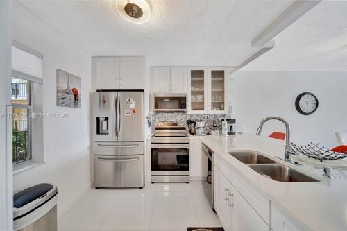 apt-215-2801 Somerset Dr, Lauderdale Lakes, FL, 33311-1978 | Card Image